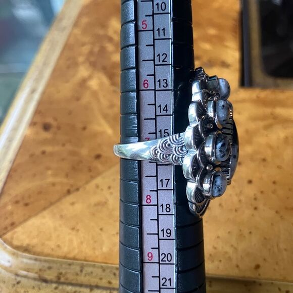 Genuine White Buffalo Sterling Silver Cocktail Ring Size 7 - Picture 6 of 9